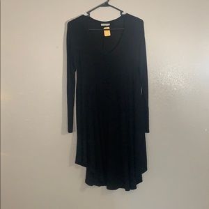 REBORN J SIZE SMALL BLACK LONG SLEEVE SCOOP NECK